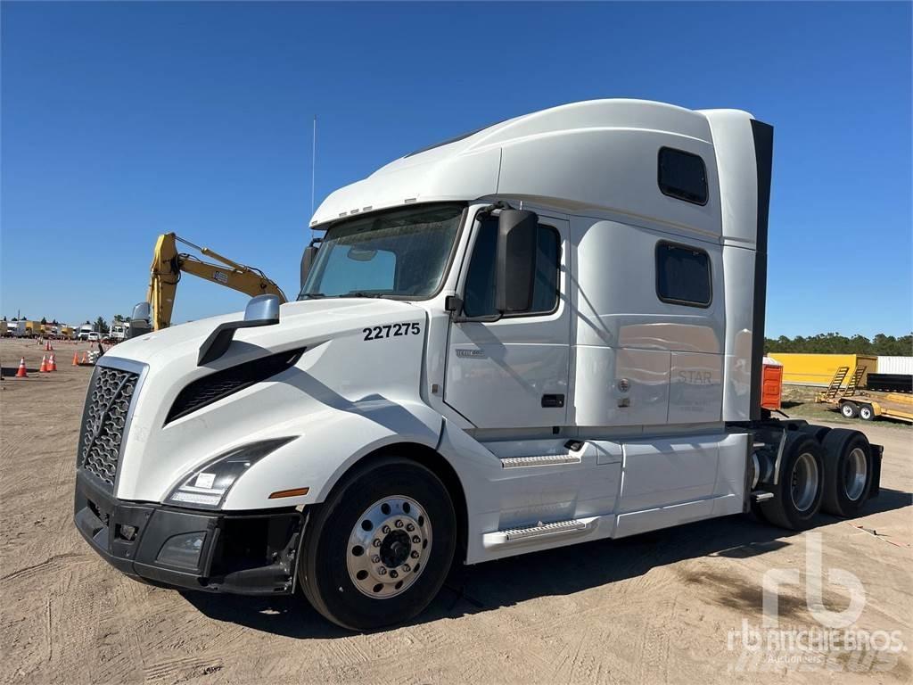 Volvo VNL860 Conventional Trucks / Tractor Trucks