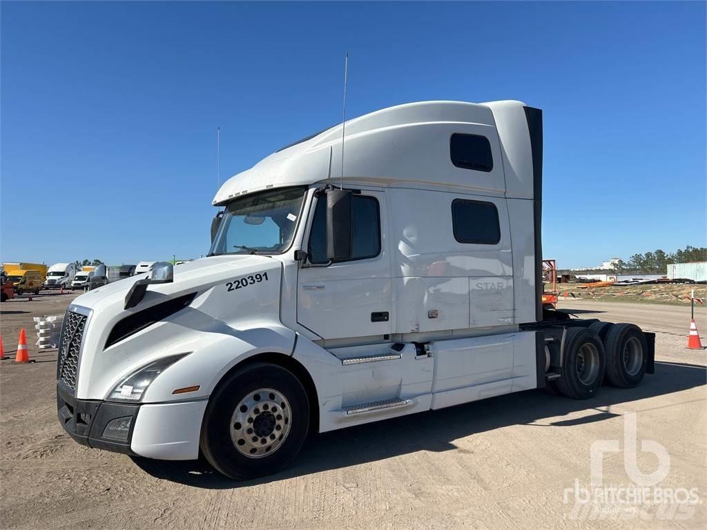 Volvo VNL860 Conventional Trucks / Tractor Trucks