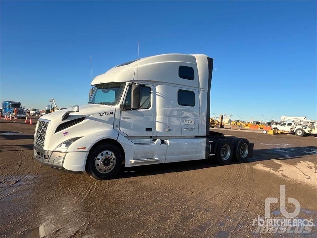 Volvo VNL860 Conventional Trucks / Tractor Trucks