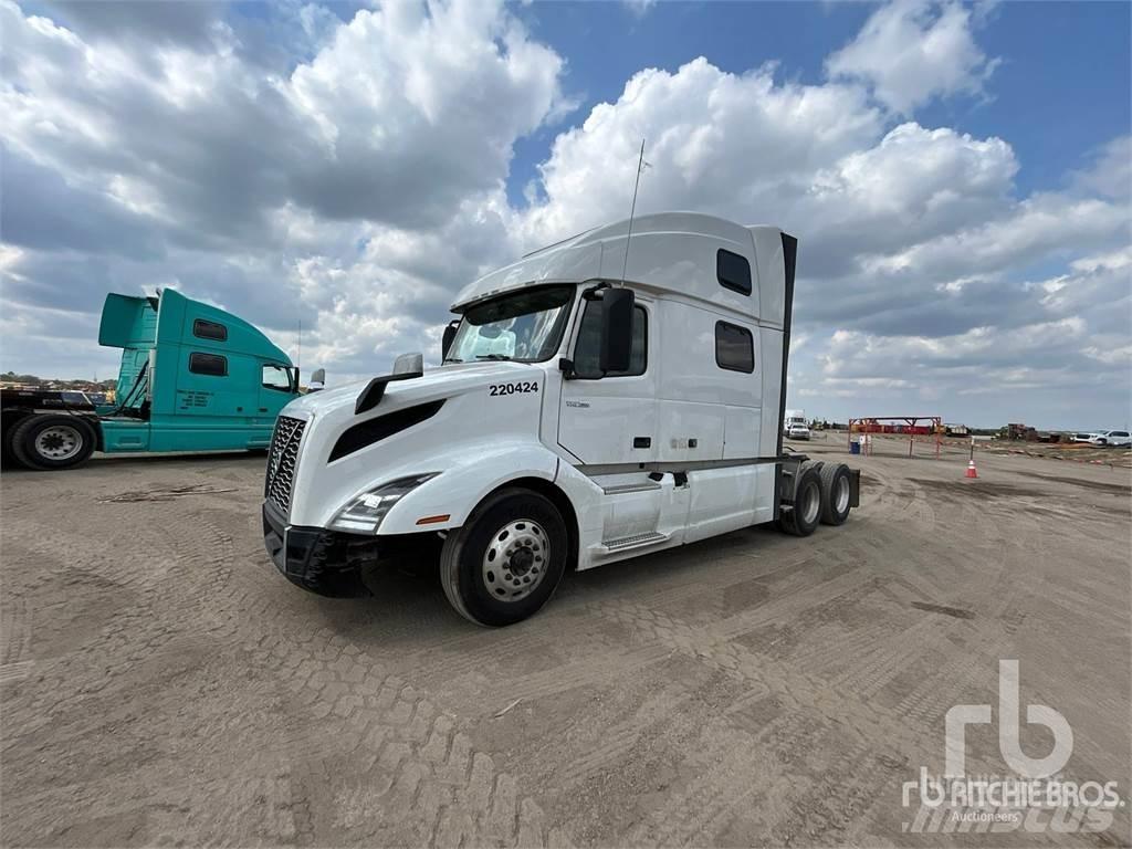 Volvo VNL860 Conventional Trucks / Tractor Trucks