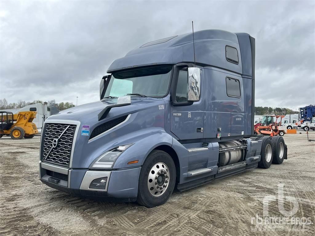 Volvo VNL860 Conventional Trucks / Tractor Trucks