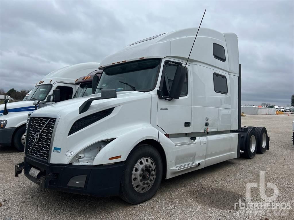 Volvo VNL860 Conventional Trucks / Tractor Trucks