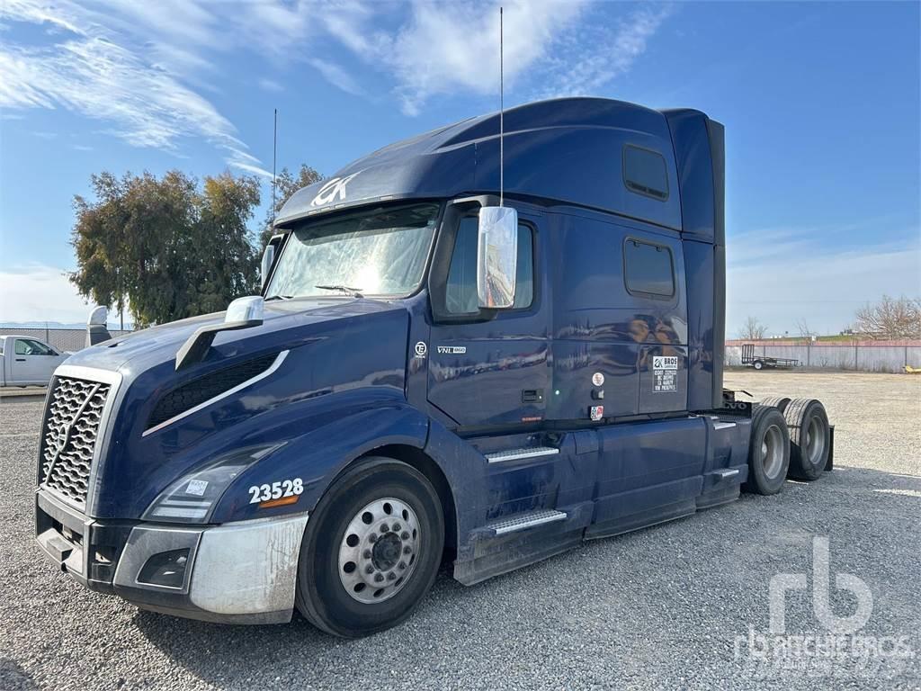 Volvo VNL860 Conventional Trucks / Tractor Trucks