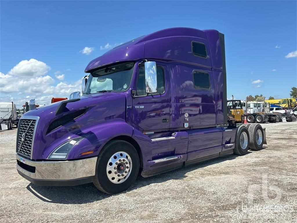 Volvo VNL860 Conventional Trucks / Tractor Trucks
