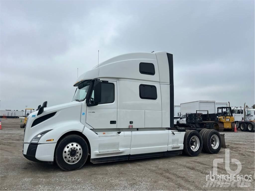Volvo VNL860 Conventional Trucks / Tractor Trucks