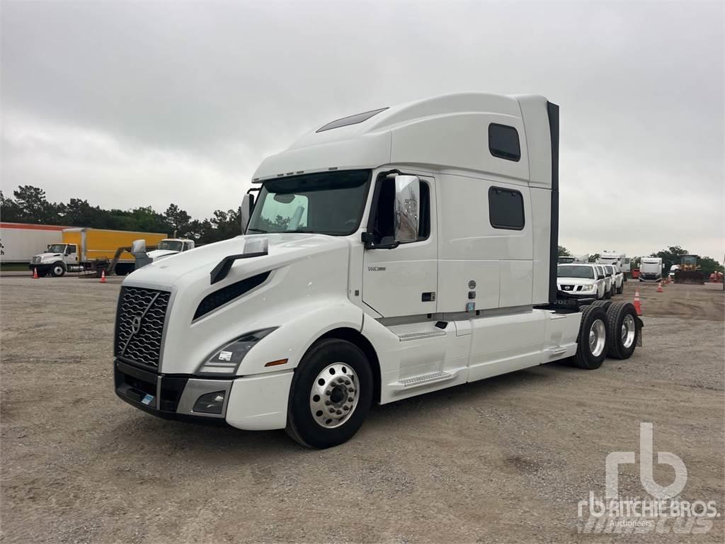 Volvo VNL860 Conventional Trucks / Tractor Trucks