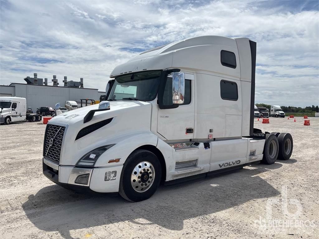 Volvo VNL860 Conventional Trucks / Tractor Trucks