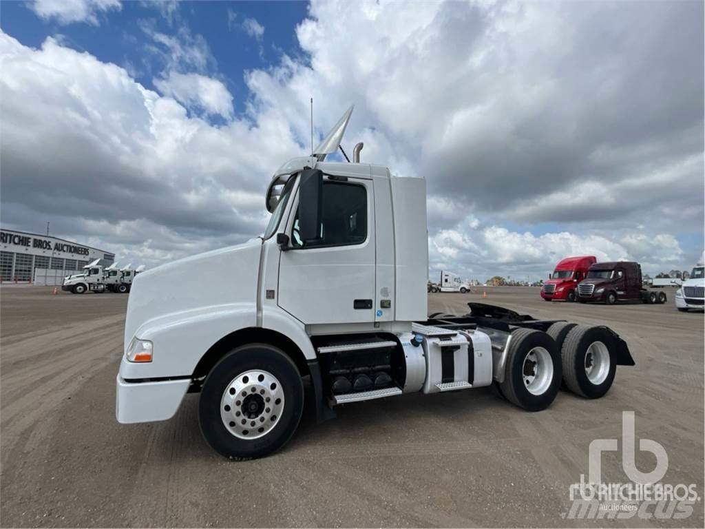 Volvo VNM200 Conventional Trucks / Tractor Trucks