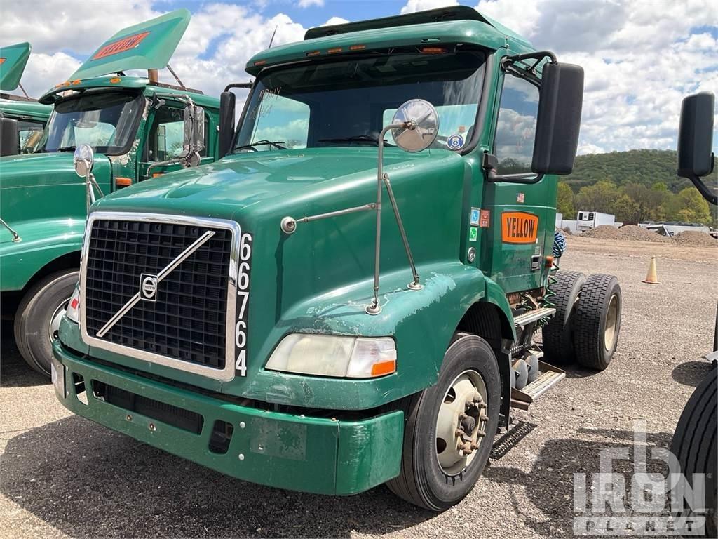 Volvo VNM200 Conventional Trucks / Tractor Trucks
