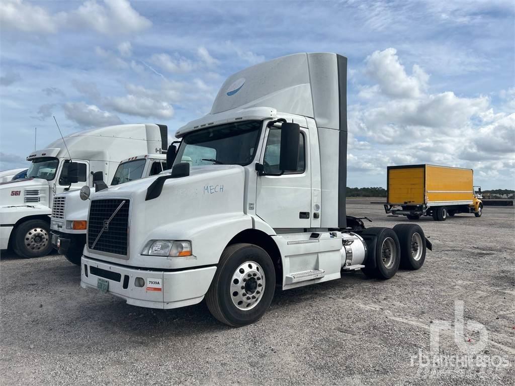 Volvo VNM200 Conventional Trucks / Tractor Trucks