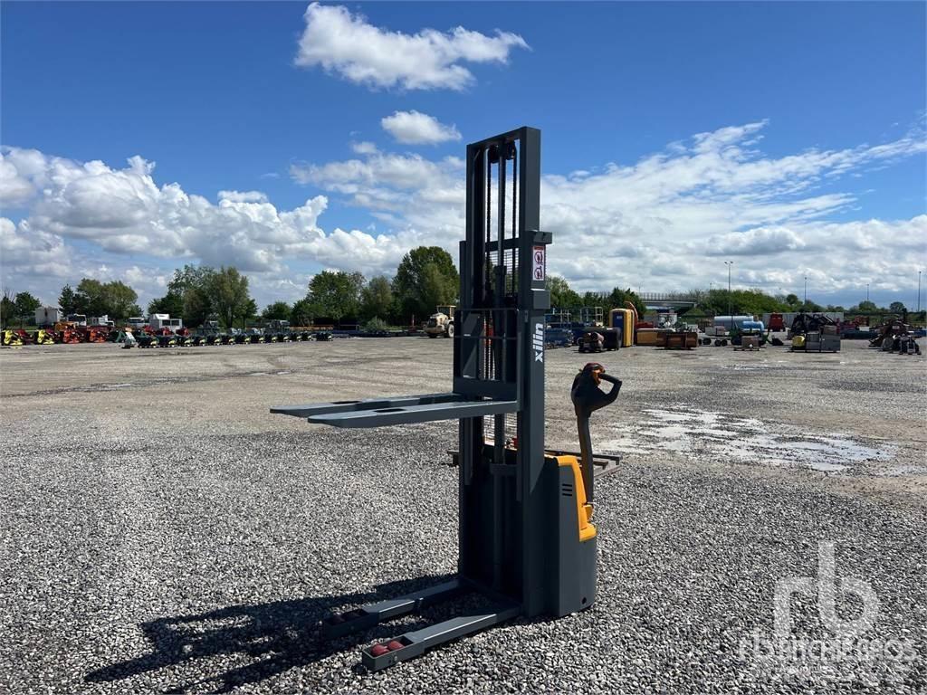 Xilin CDD12R-EN Pallet racks