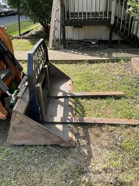 CASE TR310 Crawler Loaders