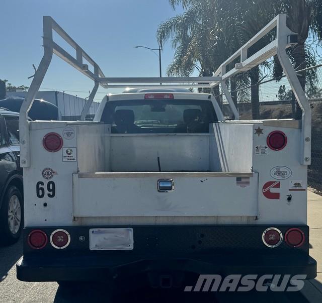 Dodge Ram 2500 Tow Trucks / Wreckers