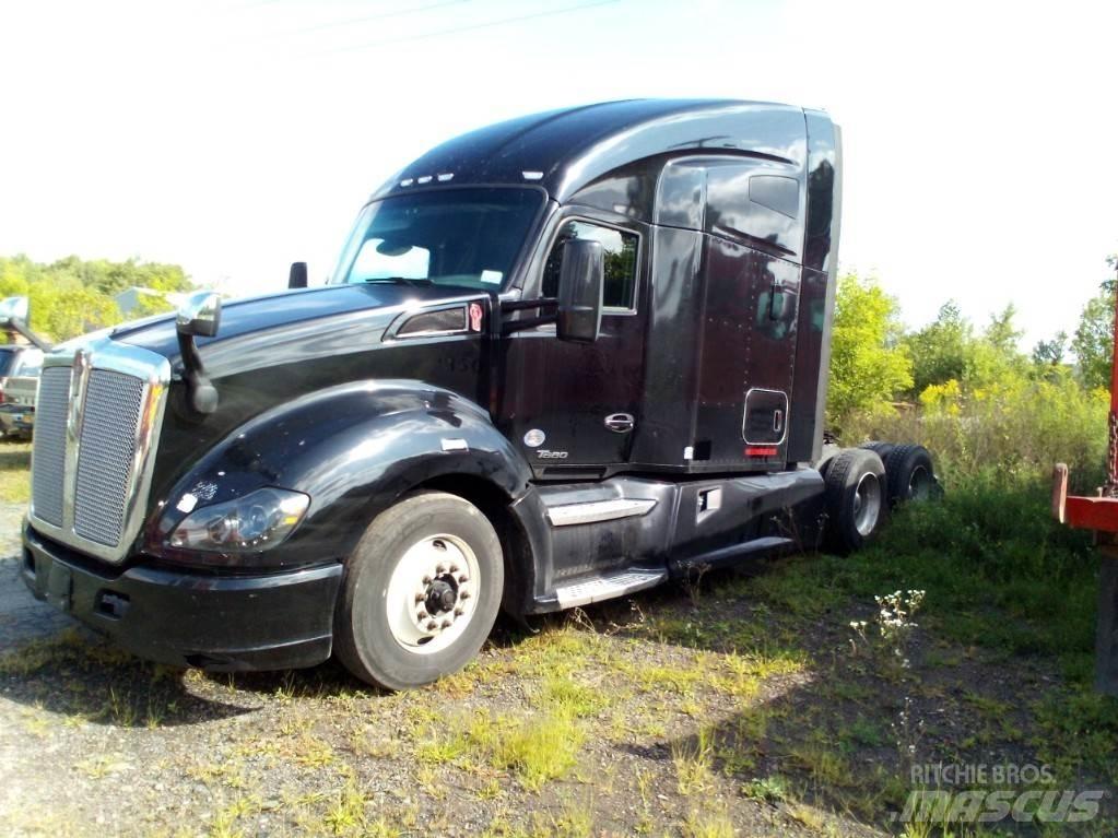 Kenworth T680 Conventional Trucks / Tractor Trucks