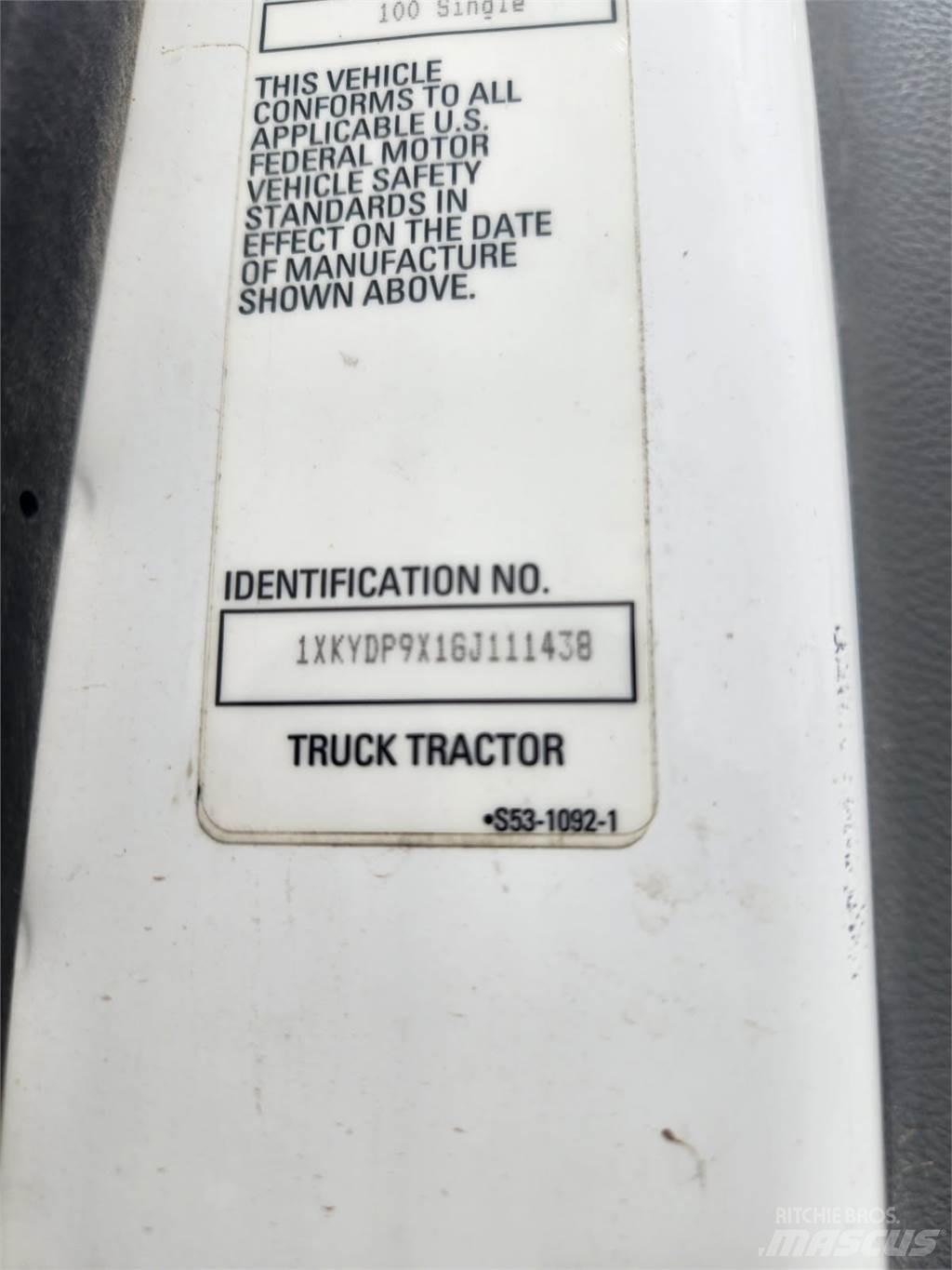 Kenworth T680 Conventional Trucks / Tractor Trucks