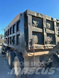 Mack CT713 Dump Trucks
