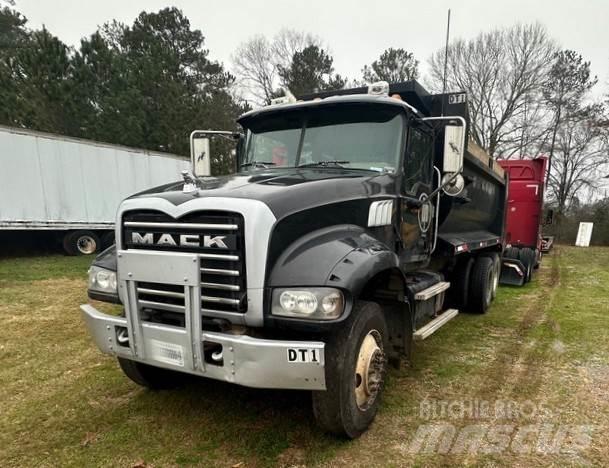 Mack GU713 Dump Trucks