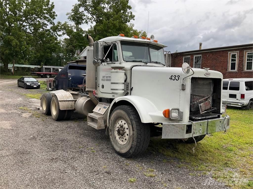 Peterbilt 357 Conventional Trucks / Tractor Trucks