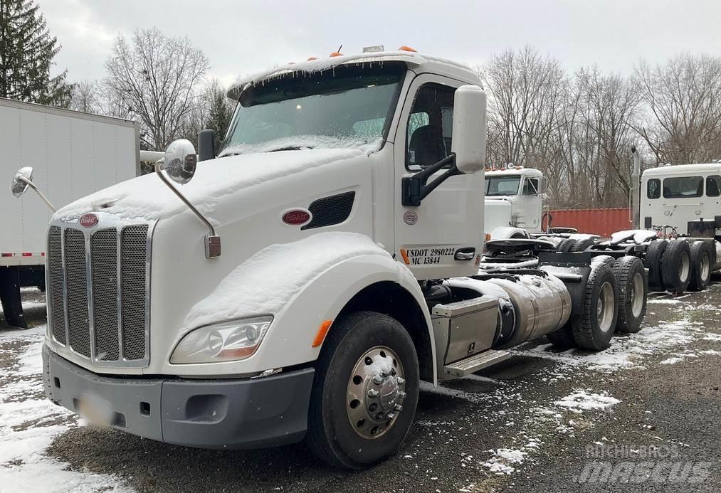 Peterbilt 579 Conventional Trucks / Tractor Trucks