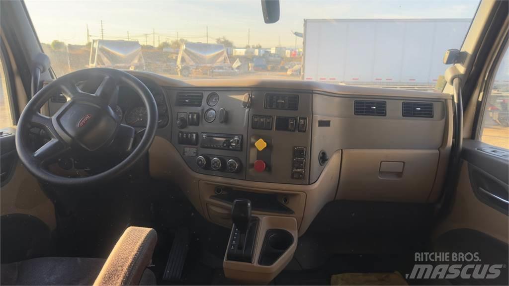 Peterbilt 579 Conventional Trucks / Tractor Trucks