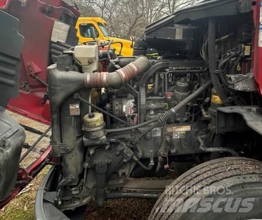 Peterbilt 579 Conventional Trucks / Tractor Trucks
