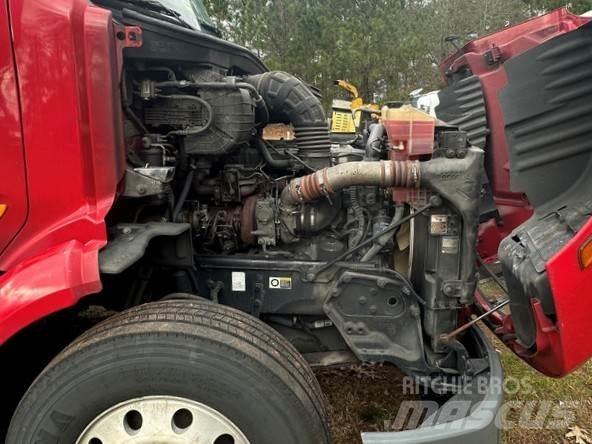 Peterbilt 579 Conventional Trucks / Tractor Trucks