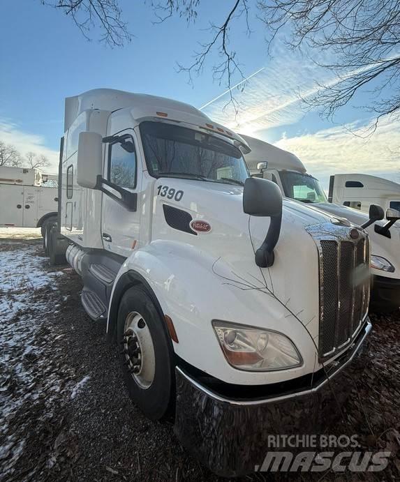 Peterbilt 579 Conventional Trucks / Tractor Trucks