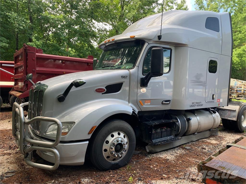 Peterbilt 579 Conventional Trucks / Tractor Trucks