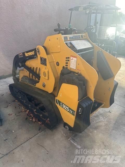 Vermeer S925TX-G Skid Steer Loaders