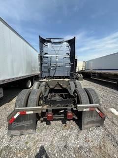 Volvo T760 Conventional Trucks / Tractor Trucks
