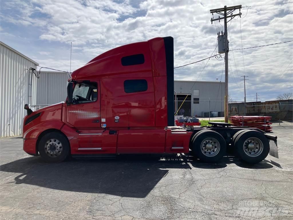 Volvo VNL 760 Conventional Trucks / Tractor Trucks