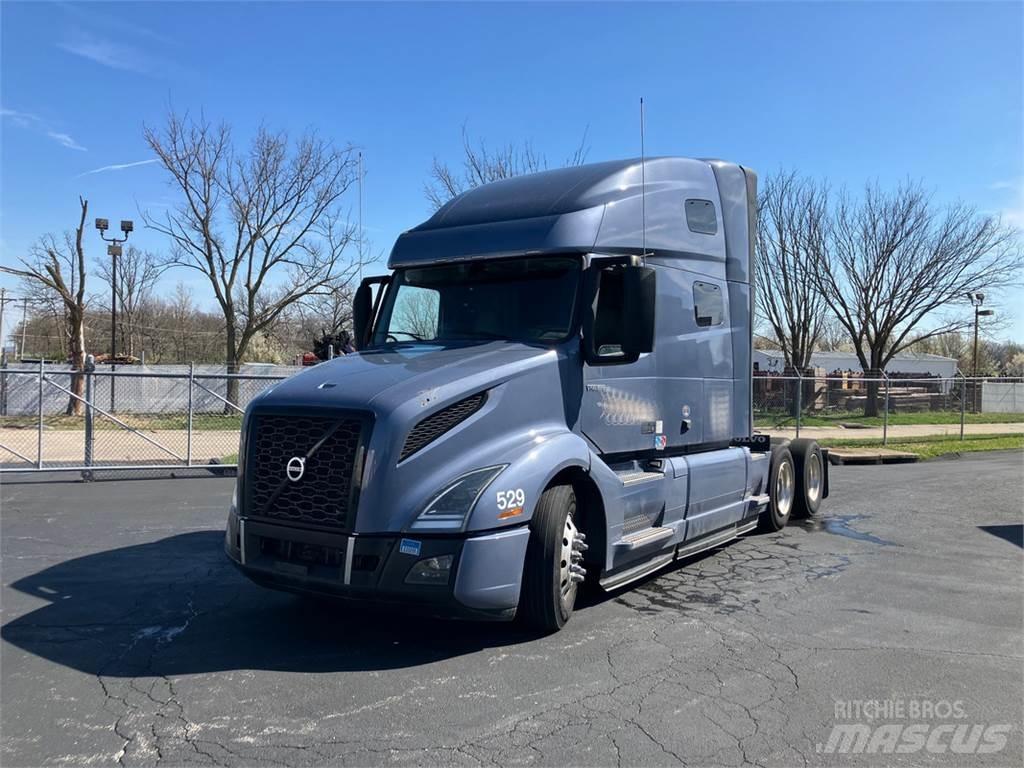 Volvo VNL 760 Conventional Trucks / Tractor Trucks