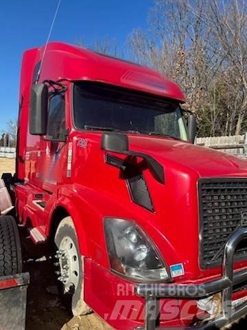 Volvo VNL64T670 Conventional Trucks / Tractor Trucks