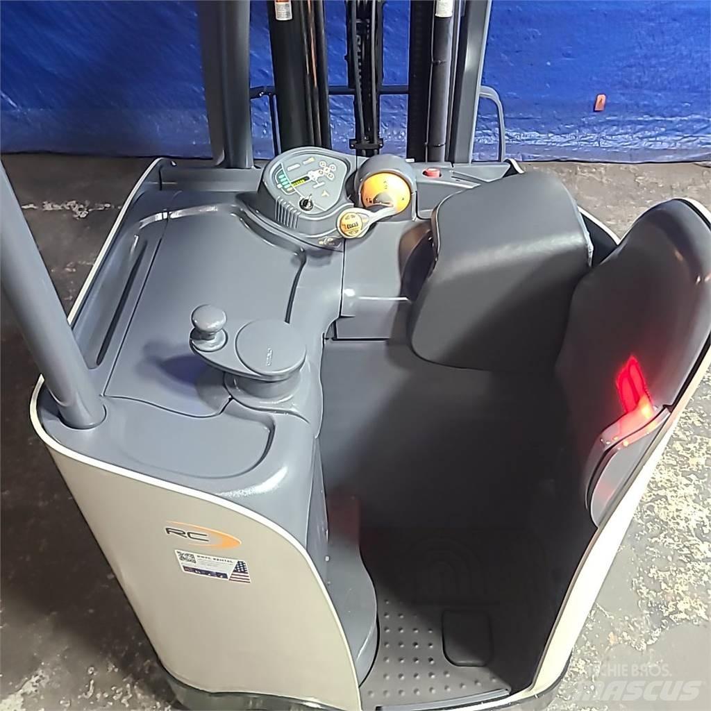 Crown RC5530-30 Electric Forklifts