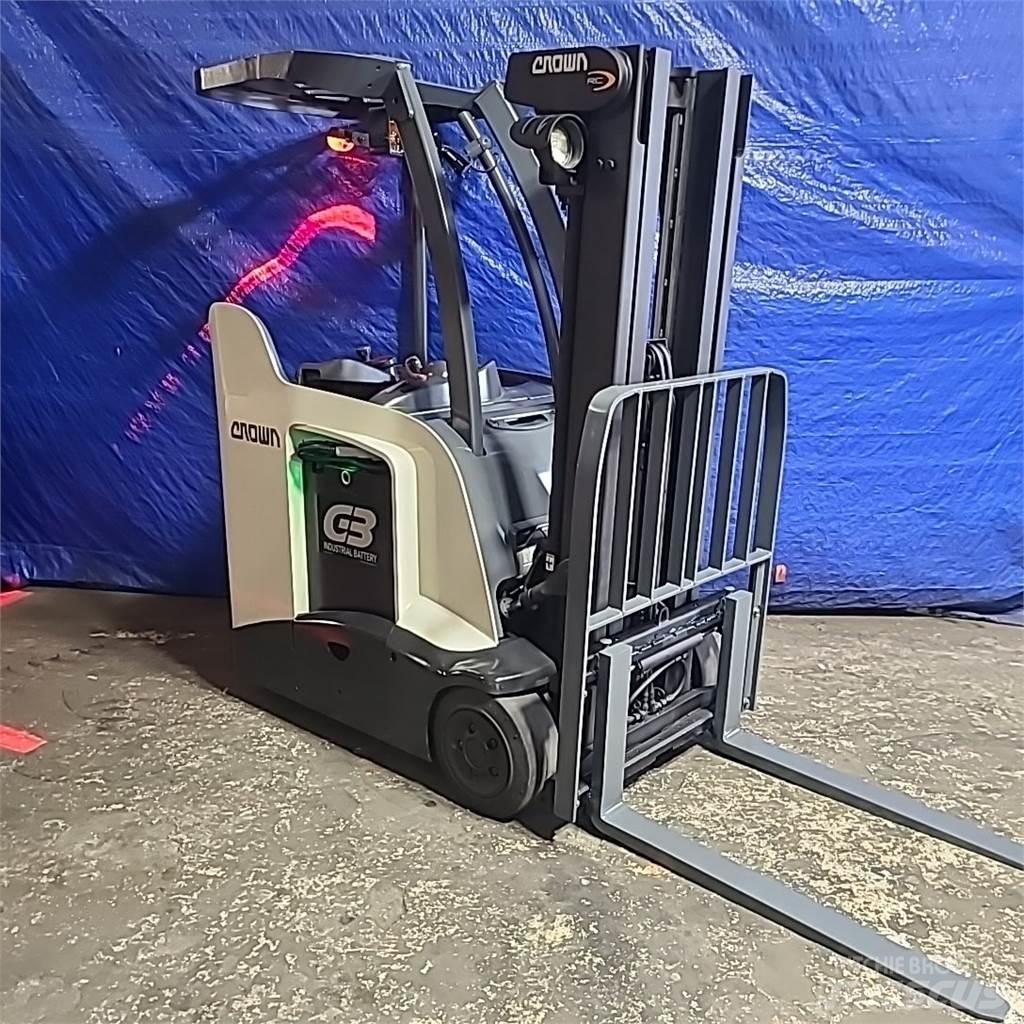 Crown RC5535-30 Electric Forklifts