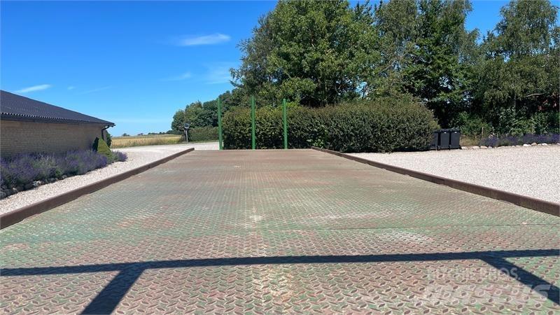  - - - Bale Trailers