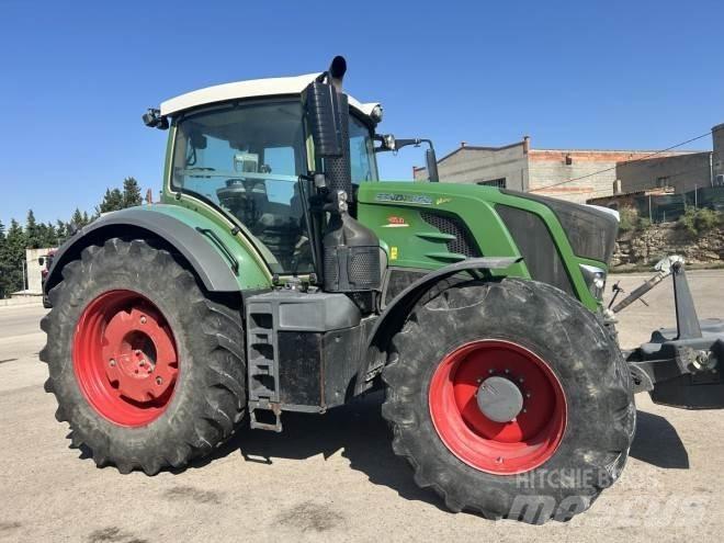 Fendt 824 PROFI Tractors