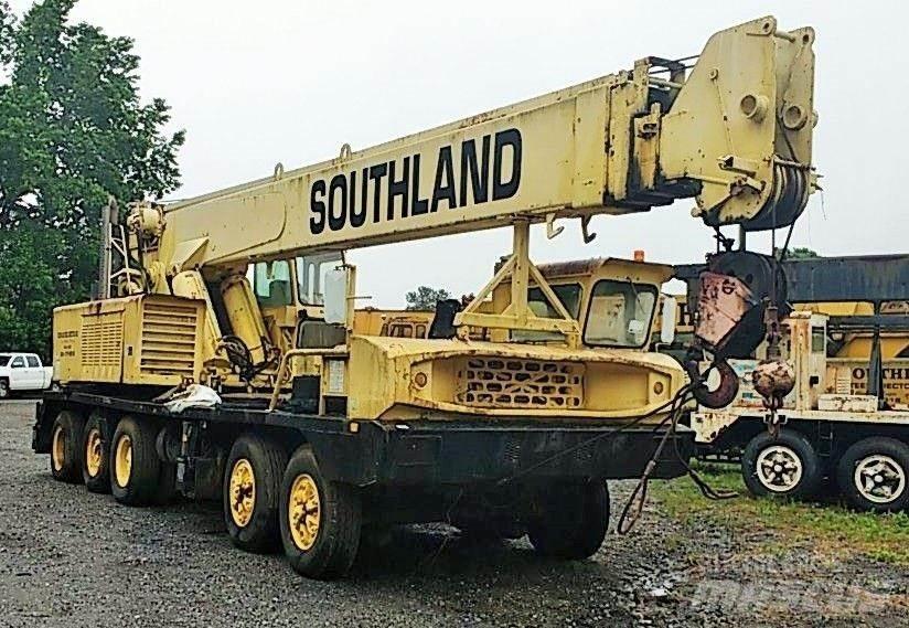 Grove TM550 Boom / Crane / Bucket Trucks