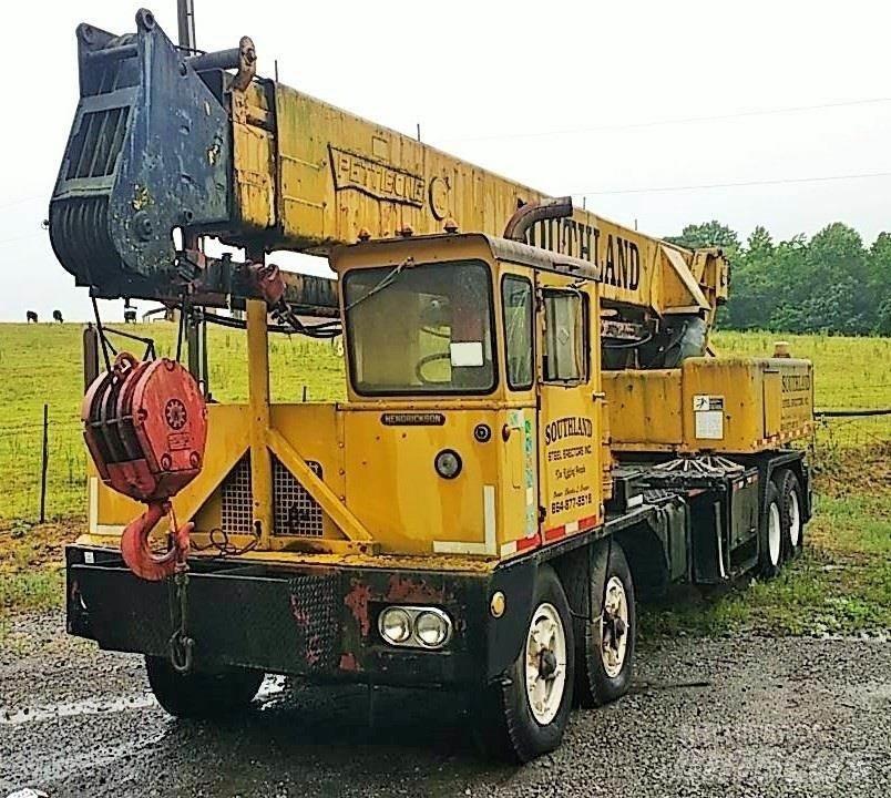 Pettibone 60TK Boom / Crane / Bucket Trucks