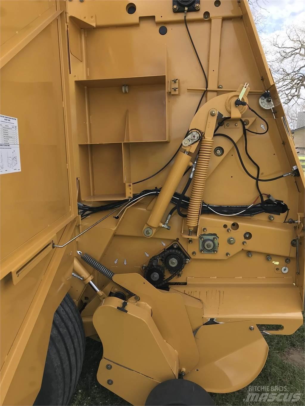 Vermeer 605SM Round Balers