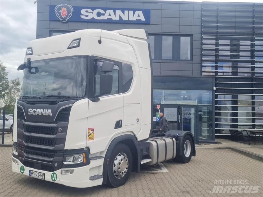 Scania R530 V8 Conventional Trucks / Tractor Trucks