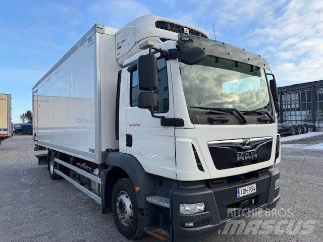 MAN 15.250 Reefer Trucks