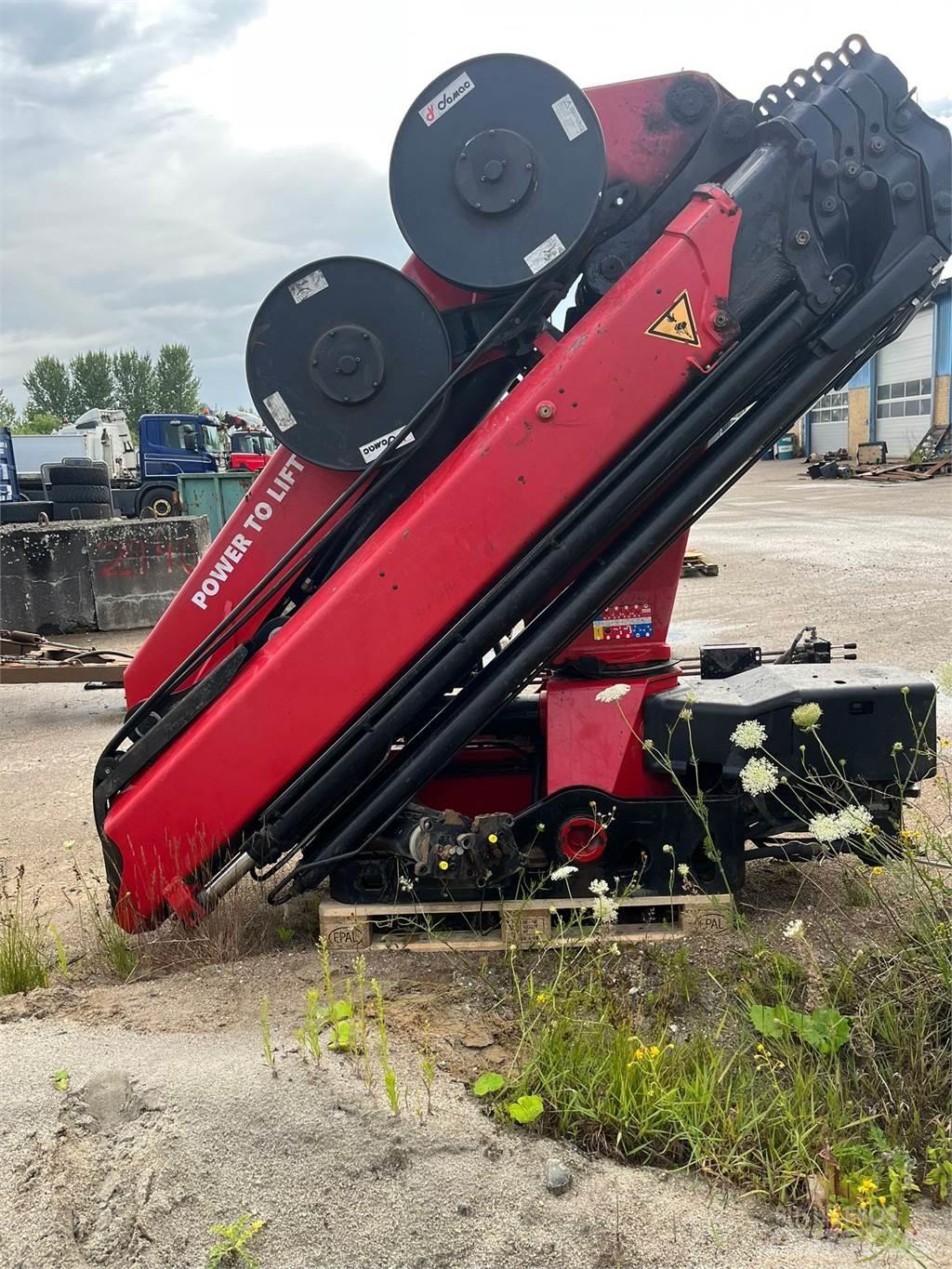 HMF 2620K5 RC Knuckleboom cranes
