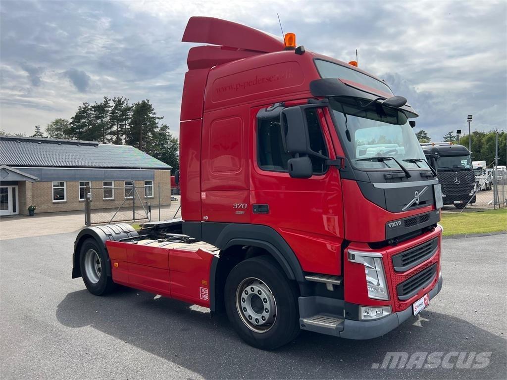 Volvo FM370 Conventional Trucks / Tractor Trucks