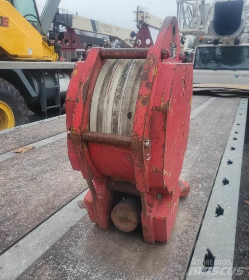 Tadano  Other Cranes and Lifting Machines