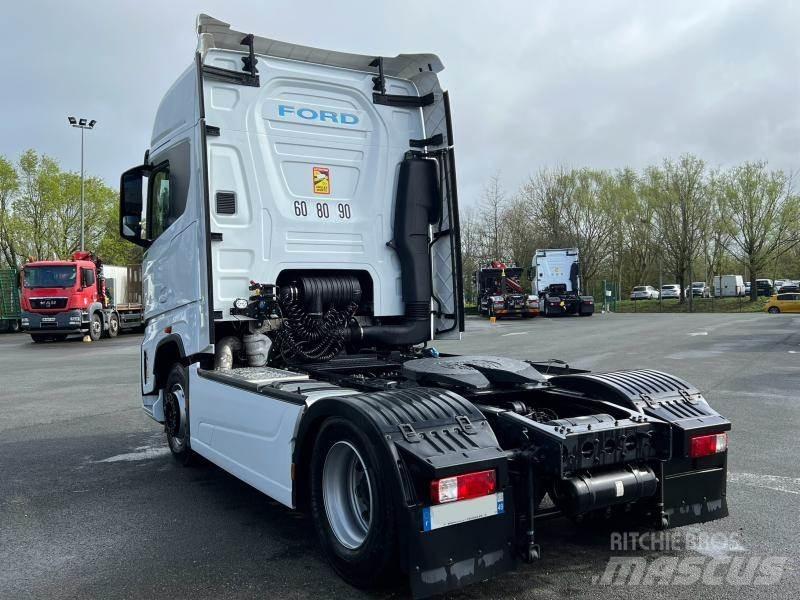 Ford F-Max Conventional Trucks / Tractor Trucks