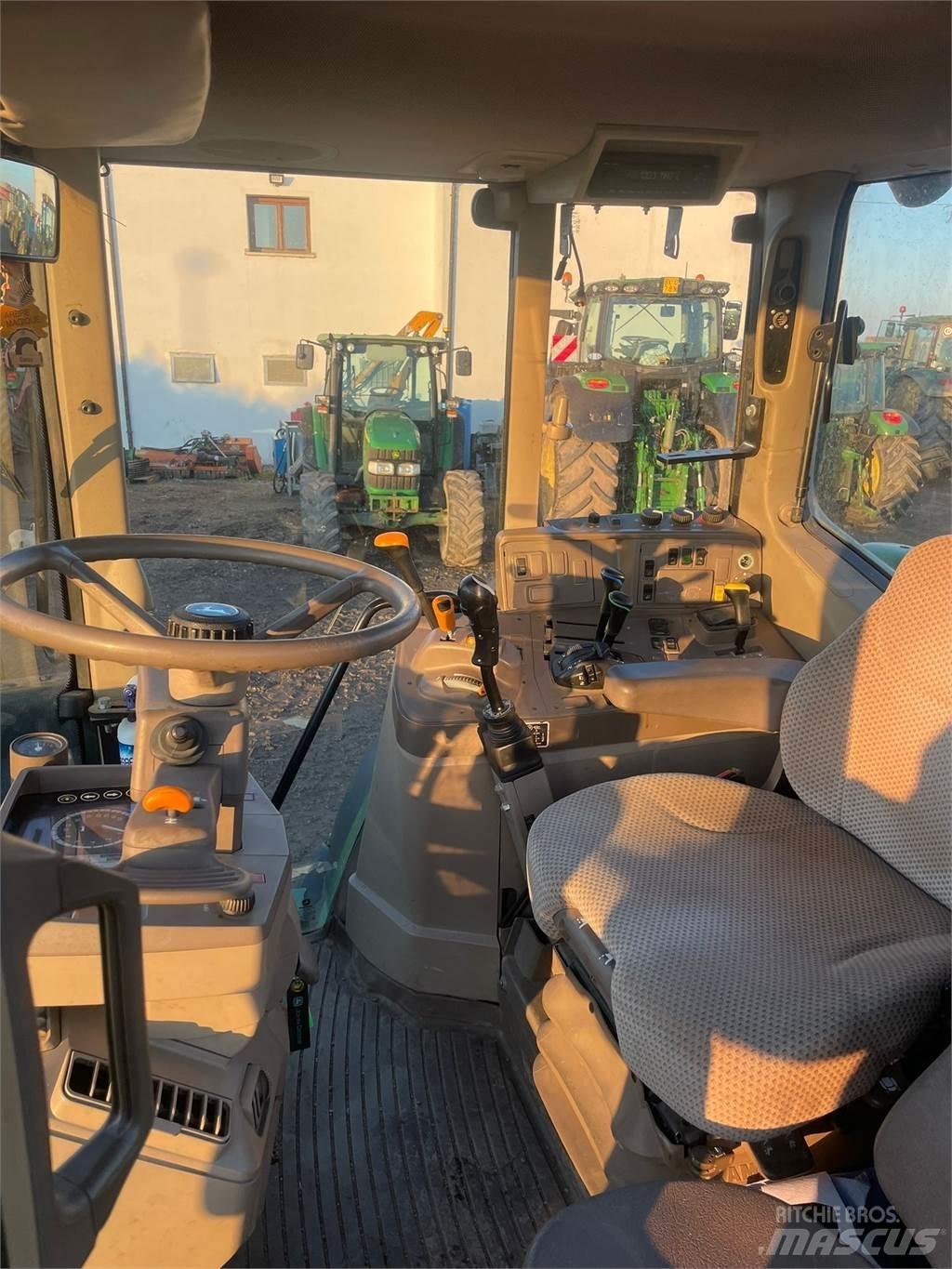 John Deere 6195 M Tractors