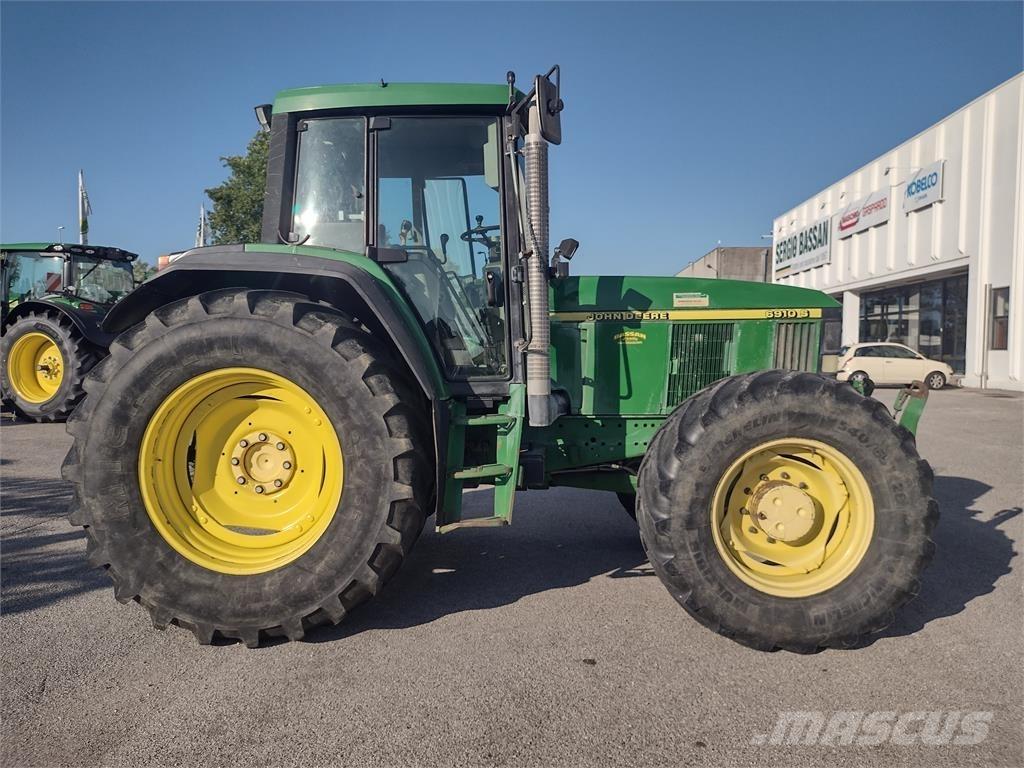 John Deere 6910 S Tractors