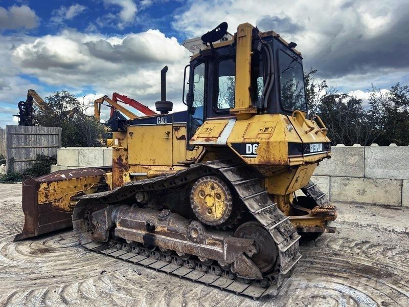 CAT D6M Crawler dozers