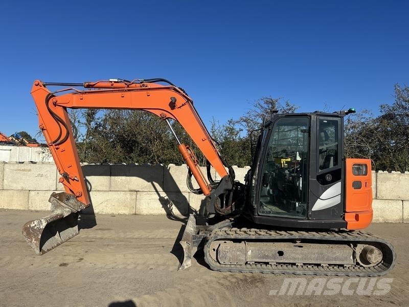 Hitachi ZX85USB-5A Mini excavators  7t - 12t